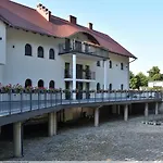 Parkova 3*