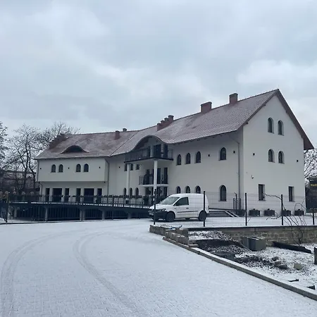 Parkova Стшелін